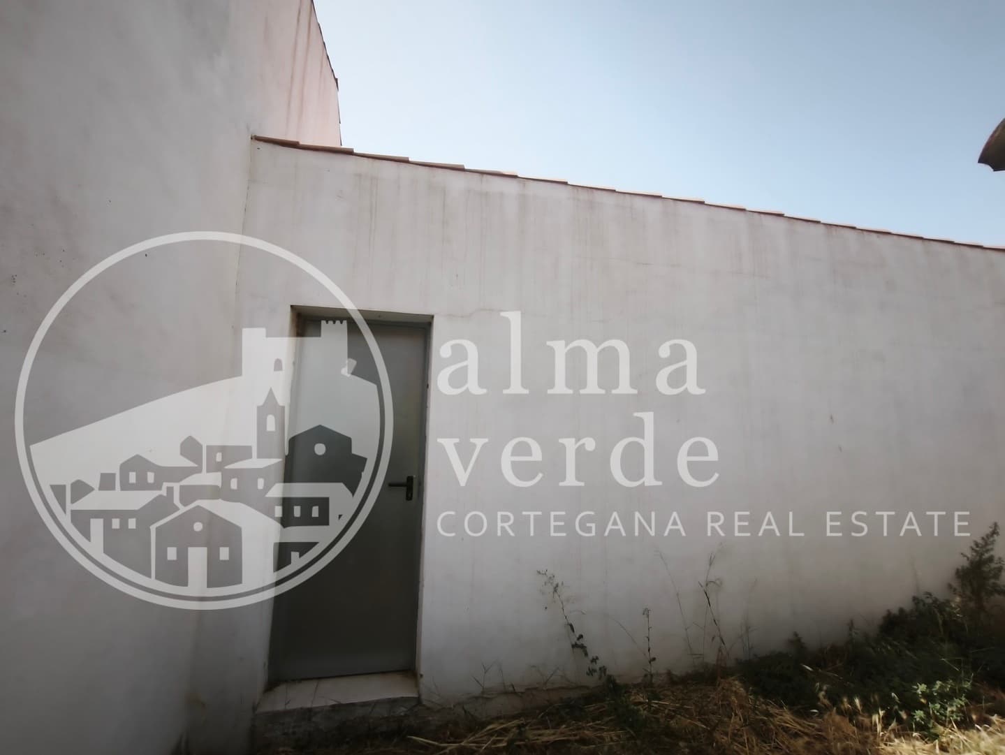 An Exceptional Architectural Weekend Retreat in the Heart of the Sierra de Aracena y Picos de Aroche Natural Park - Image 8