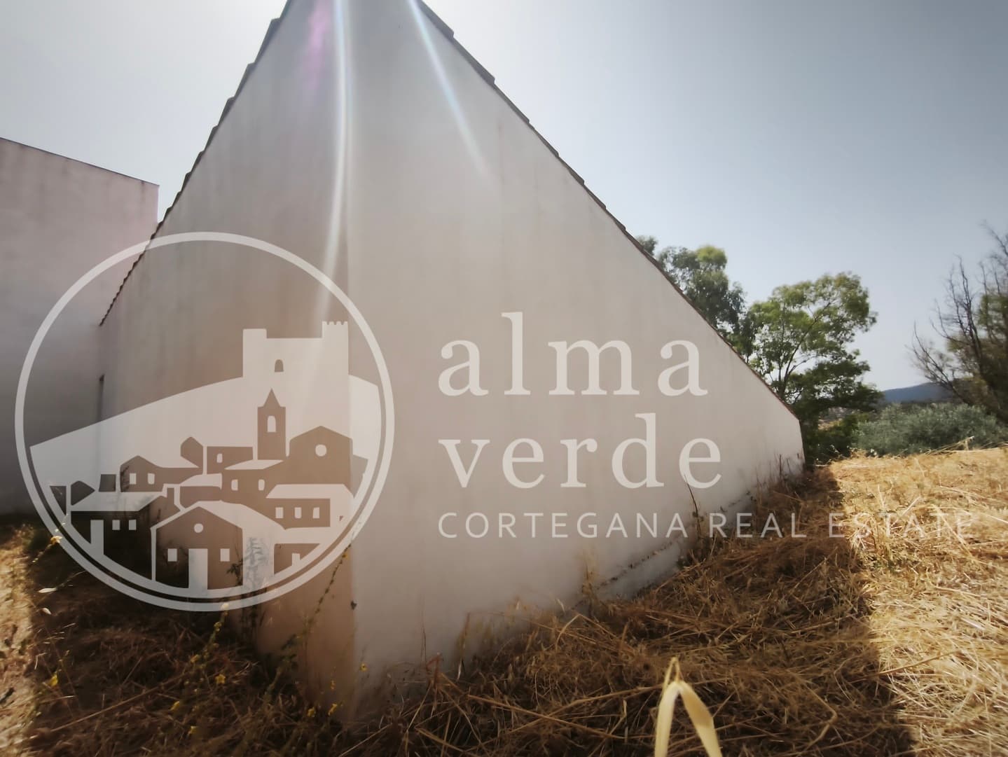 An Exceptional Architectural Weekend Retreat in the Heart of the Sierra de Aracena y Picos de Aroche Natural Park - Image 10